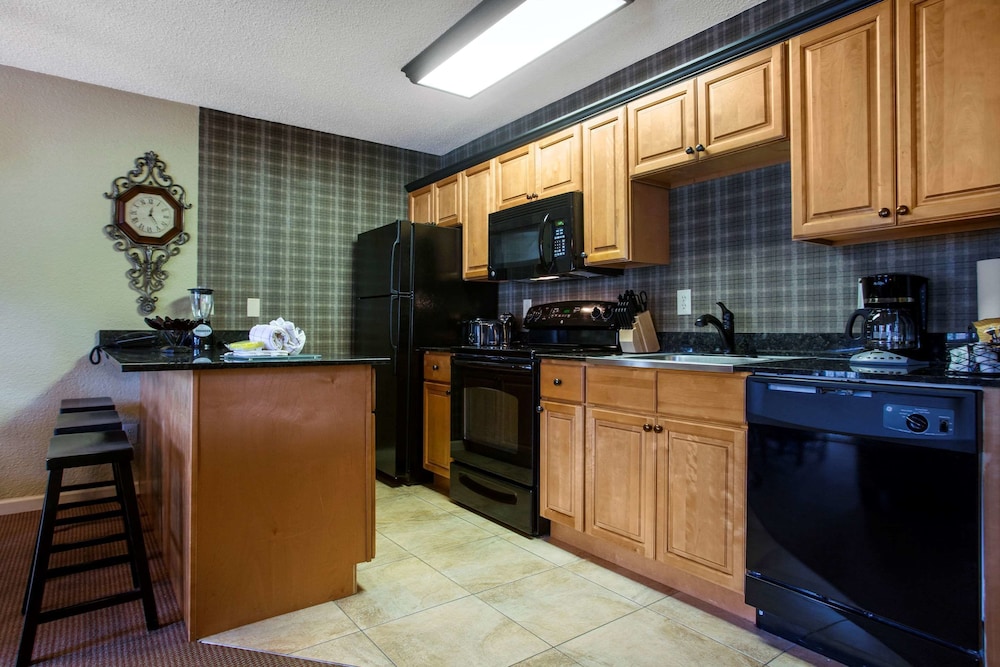 Bluegreen Vacations Blue Ridge Village, an Ascend Collection Resort 36/40