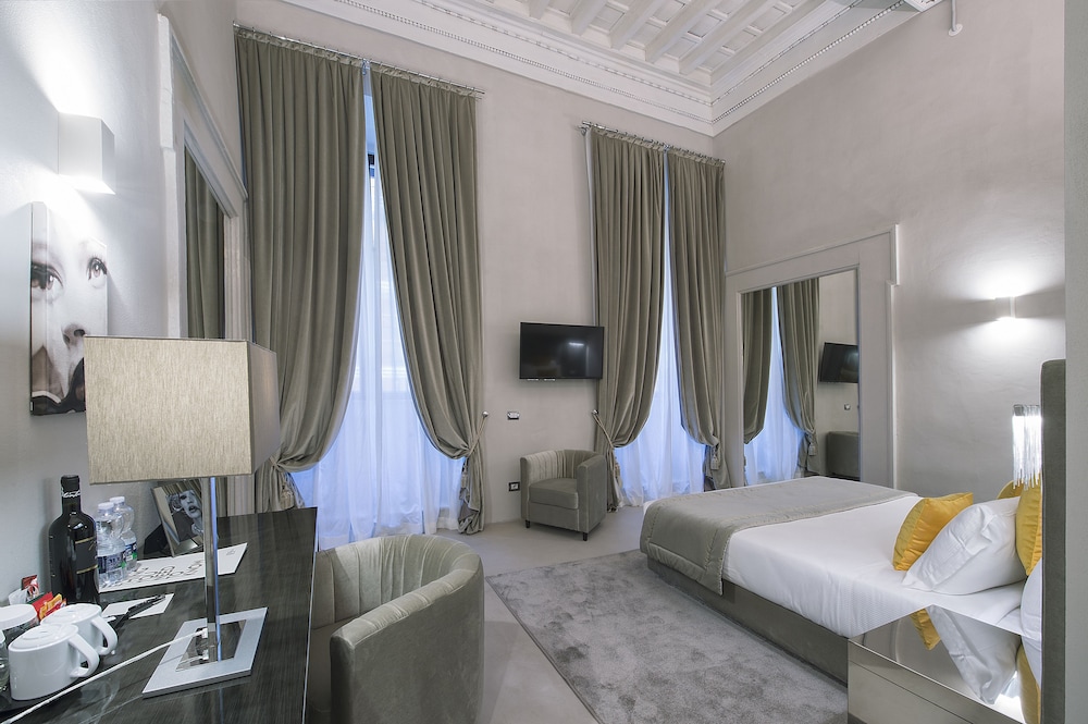 Terrace Pantheon Relais 10/71