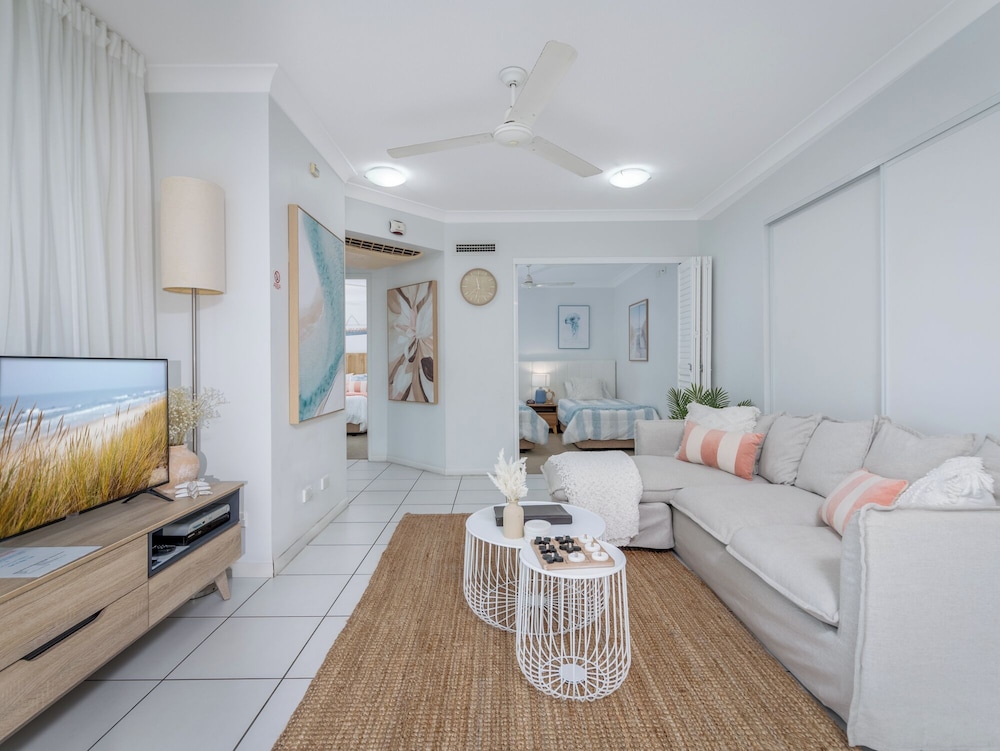 Koola Beach Apartments 45/63