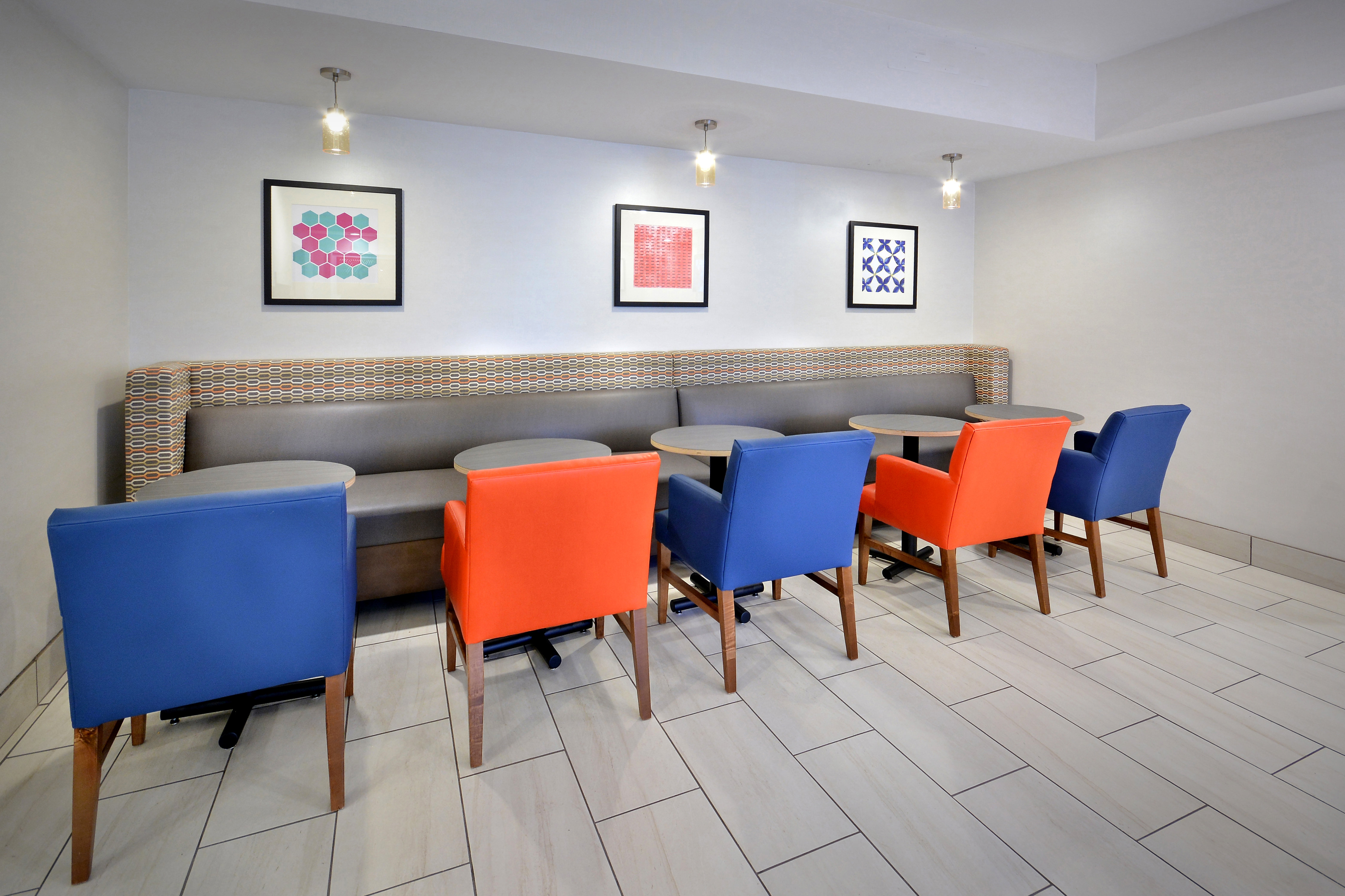 Holiday Inn Express Durham 43/44