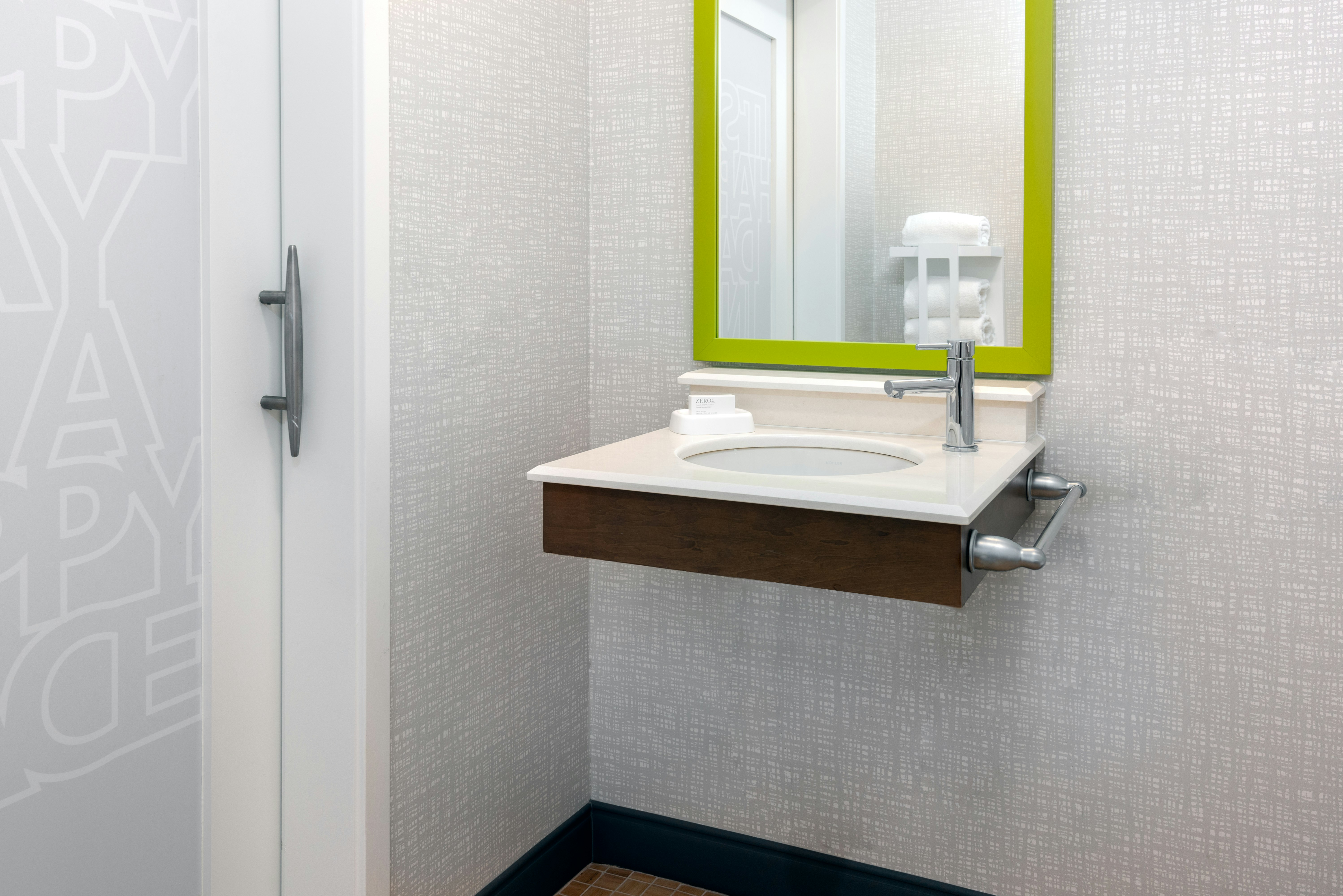 غرفة بسرير كينج لذوي الإعاقة، Hampton Inn Coventry - Warwick Area 3/5