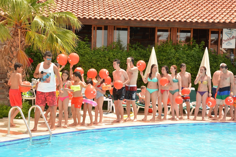 Perdikia Hill Family Resort Villas 50/68