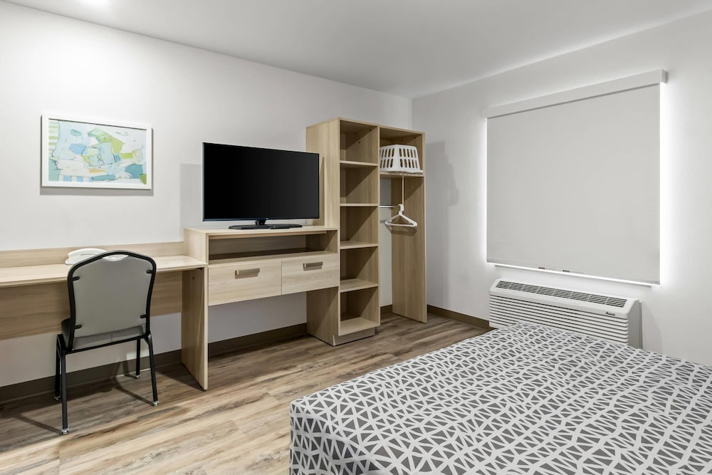 WoodSpring Suites Washington Meadowlands PA 32/45