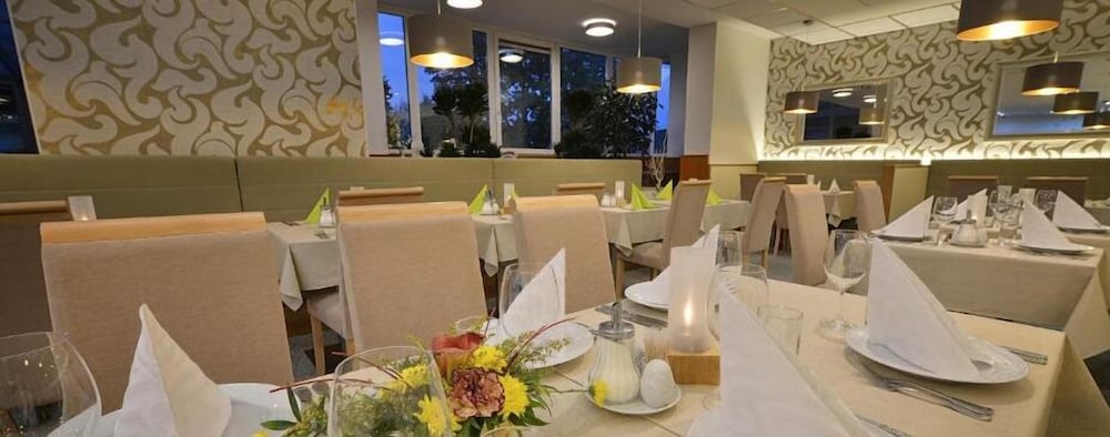 Lazensky hotel Pyramida I 78/90