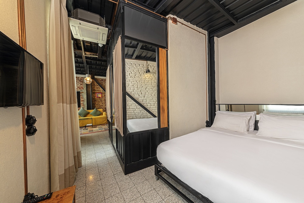 Raven Istanbul Suites 16/57