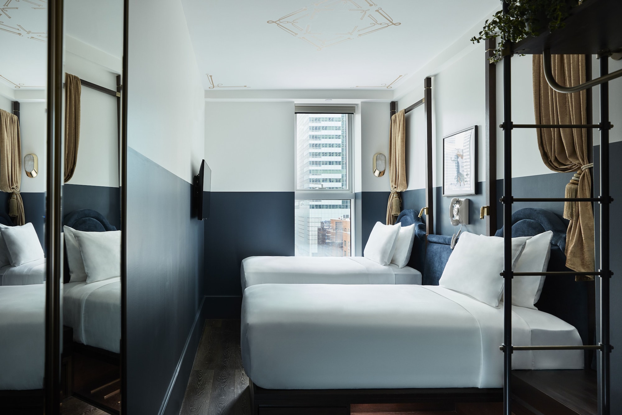 Cozy, Twin Beds