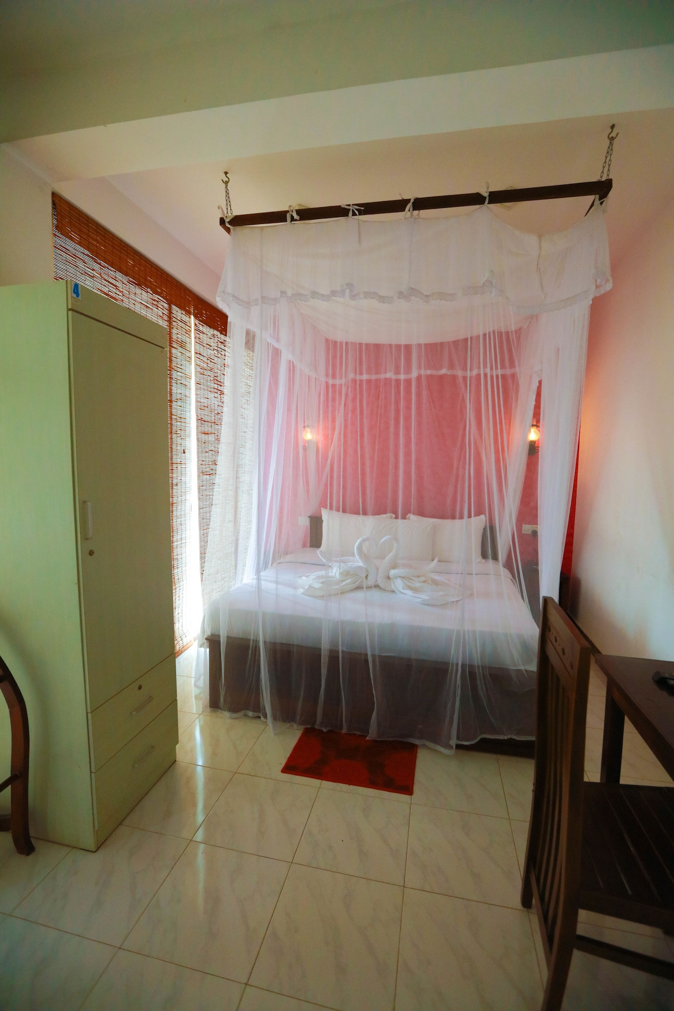 SUPERIOR, DOUBLE BED