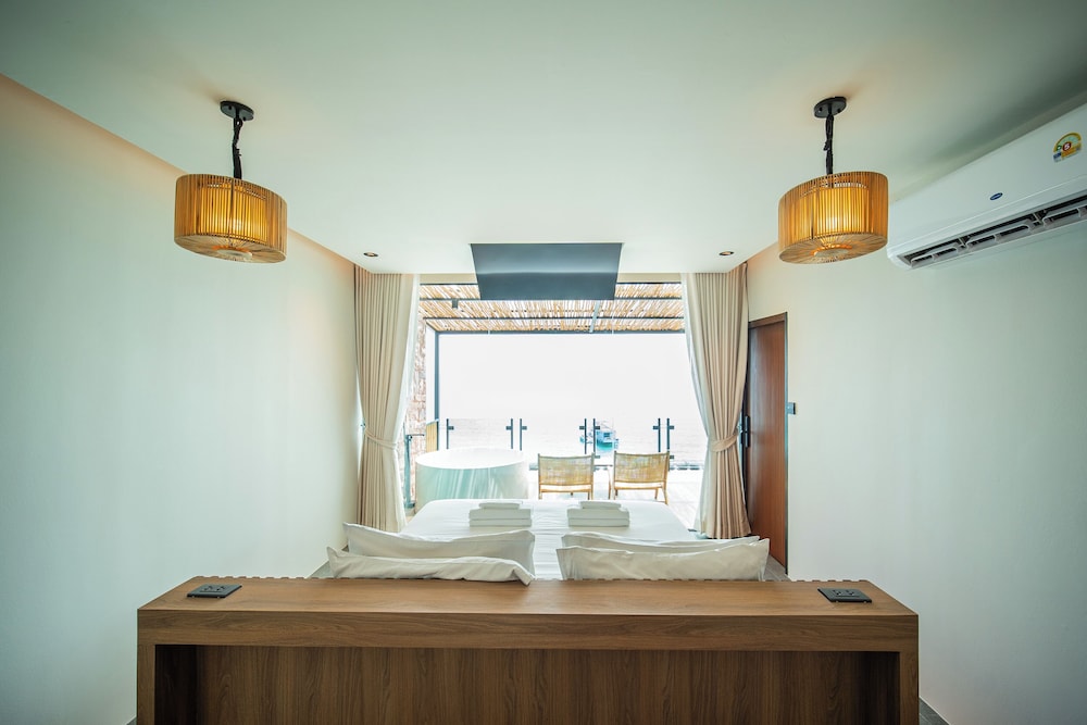Sangthian Beach Resort 6/60