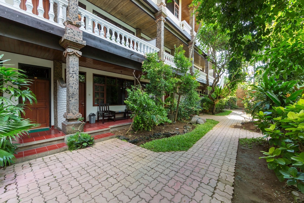 Simpang Inn 42/50