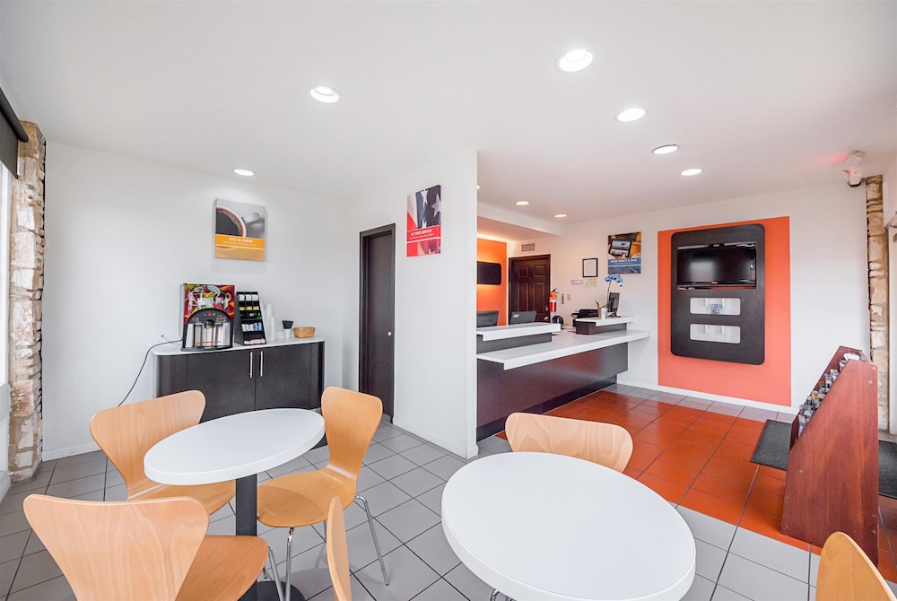 Motel6 Boerne, TX 45/60
