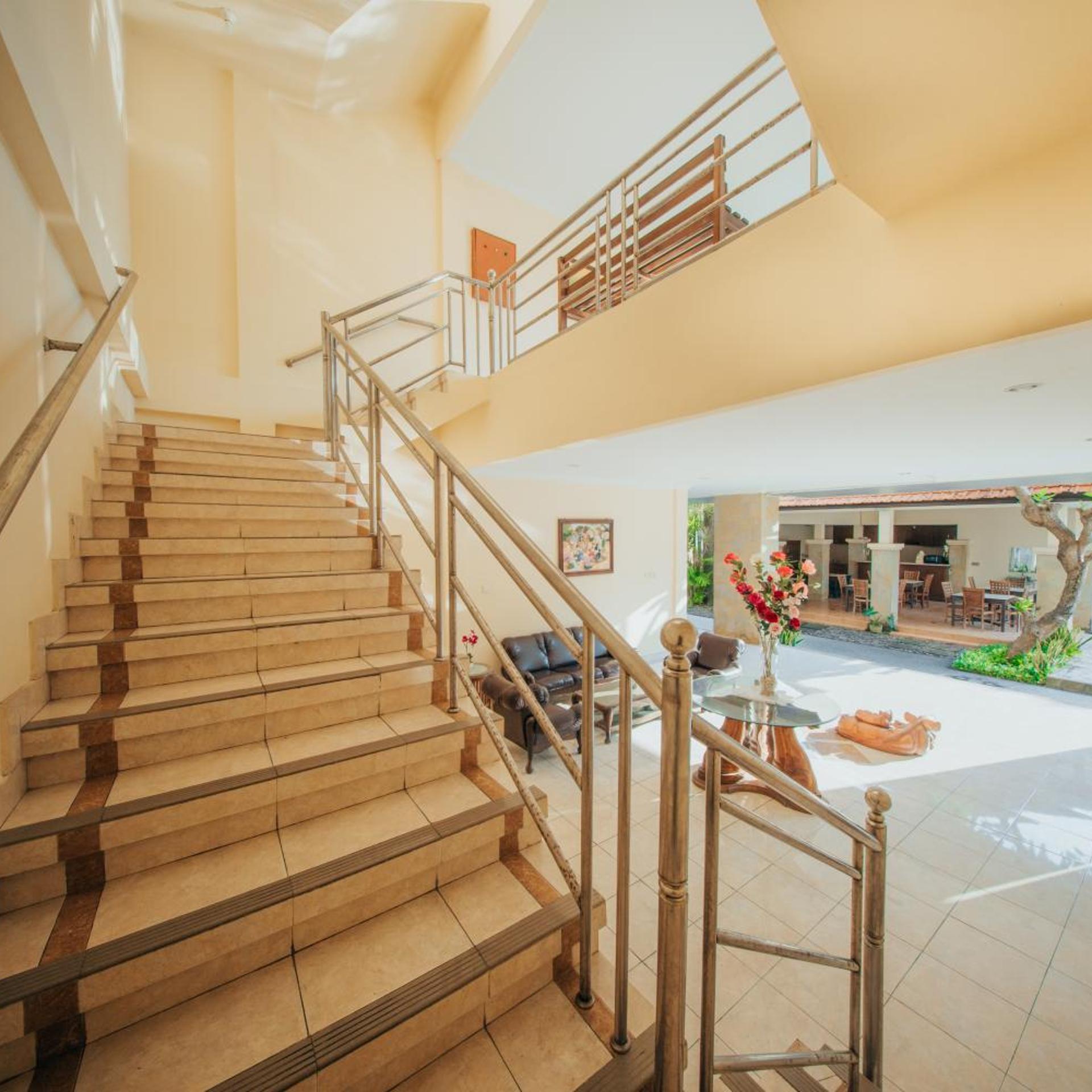 Puri Asih Hotel 10/49