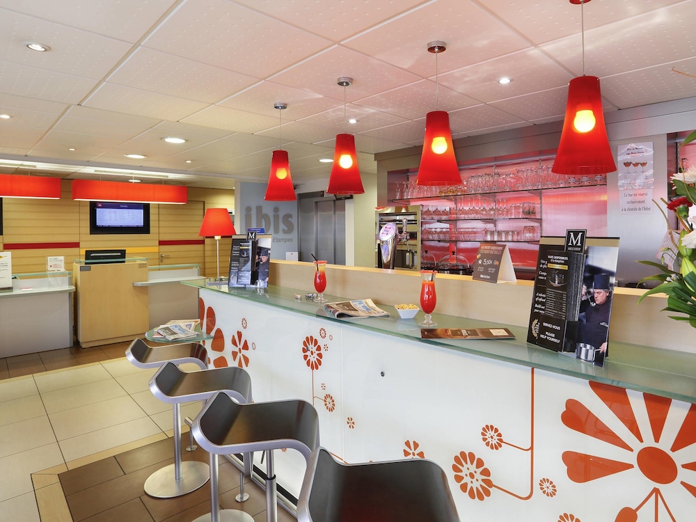 Ibis Etampes 15/69
