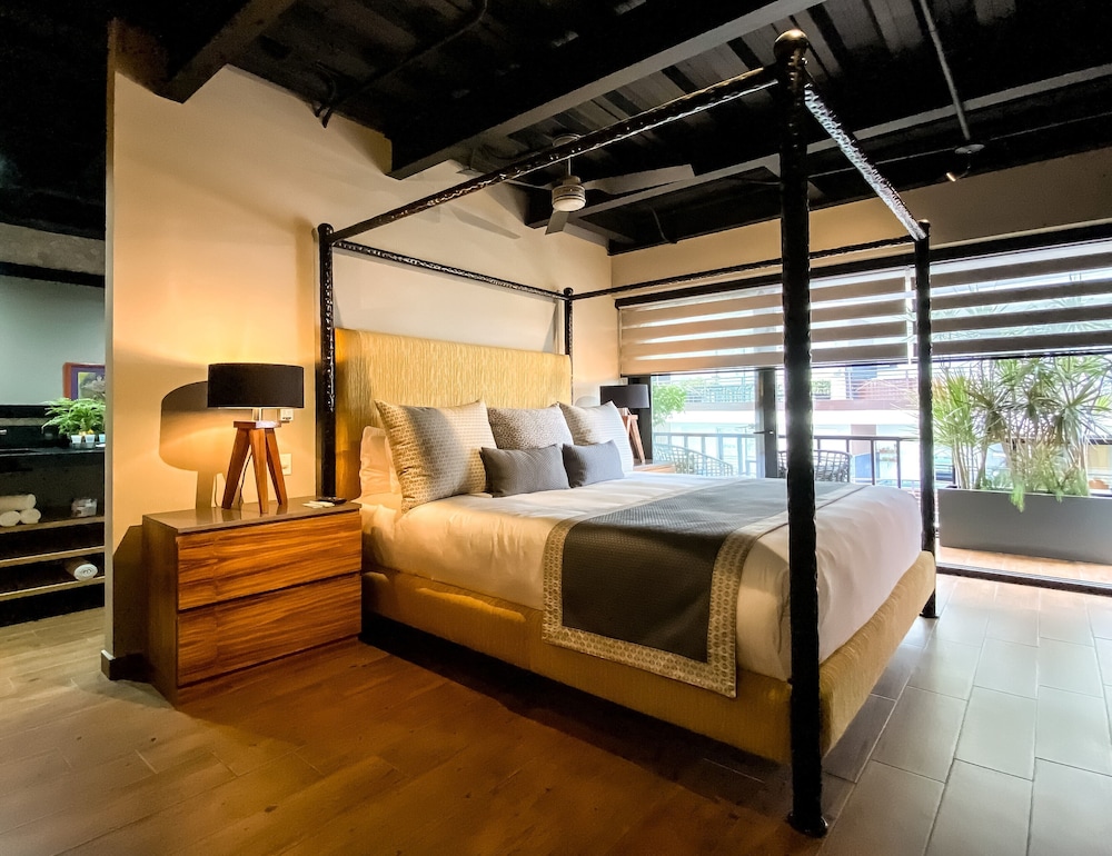 SUPREME, PENTHOUSE, 3 BEDS, 3 BATHROOMS