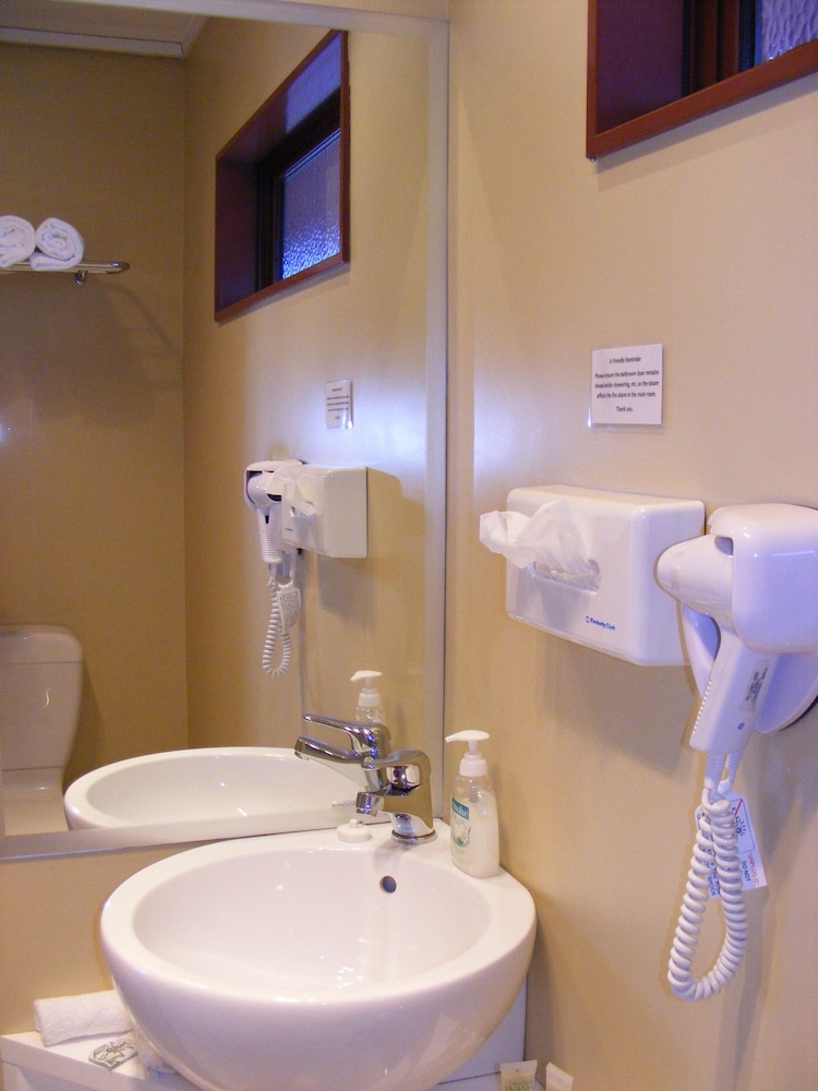 Blenheim Spa Motor Lodge 19/47
