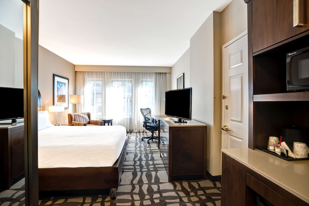 Hilton Garden Inn Chicago Downtown/Magnificent Mile 51/70