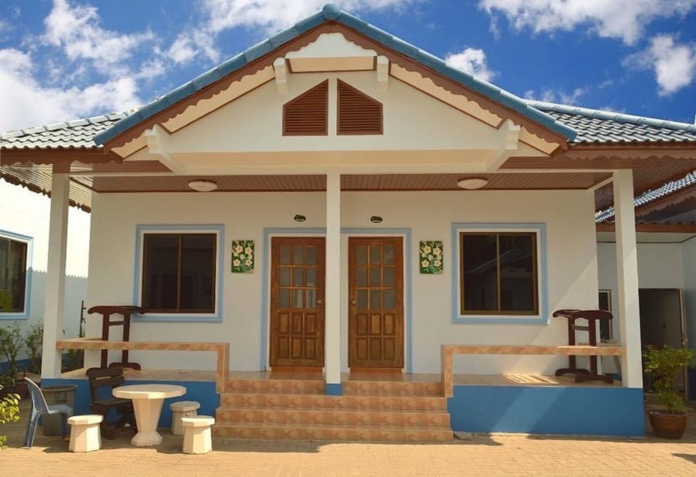 Pama Resort 2/27