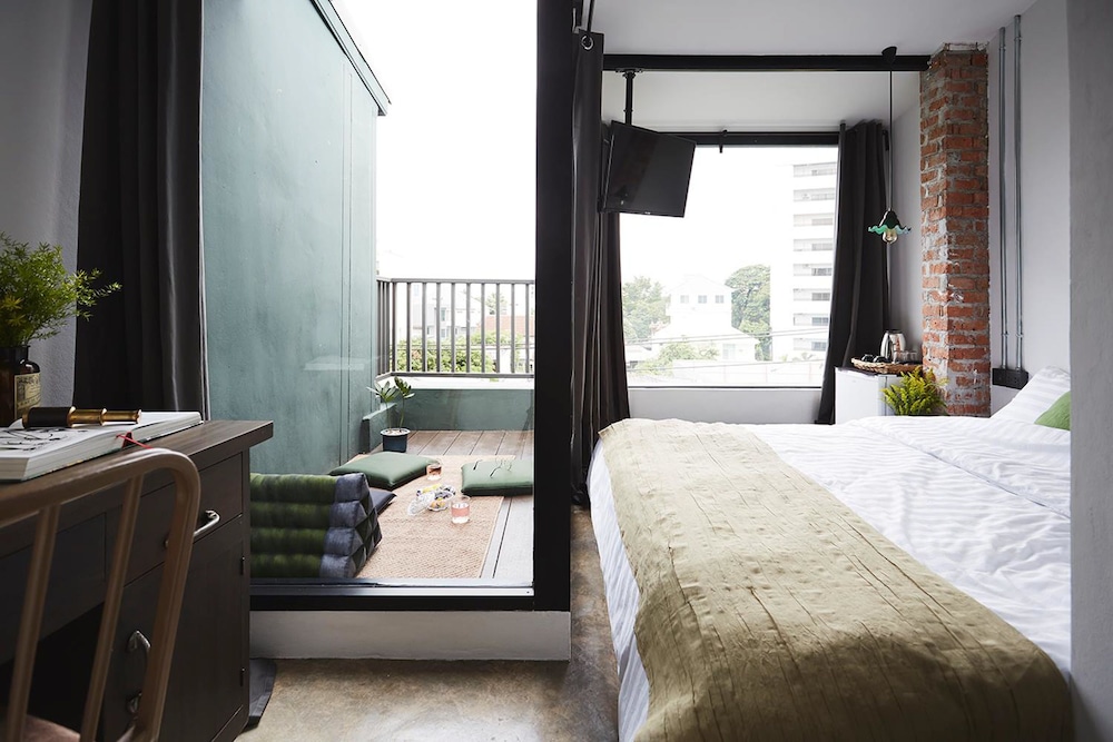 TOP, WITH VIEW, TERRACE