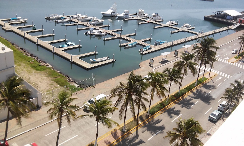 Balaju Hotel And Suites 4/42