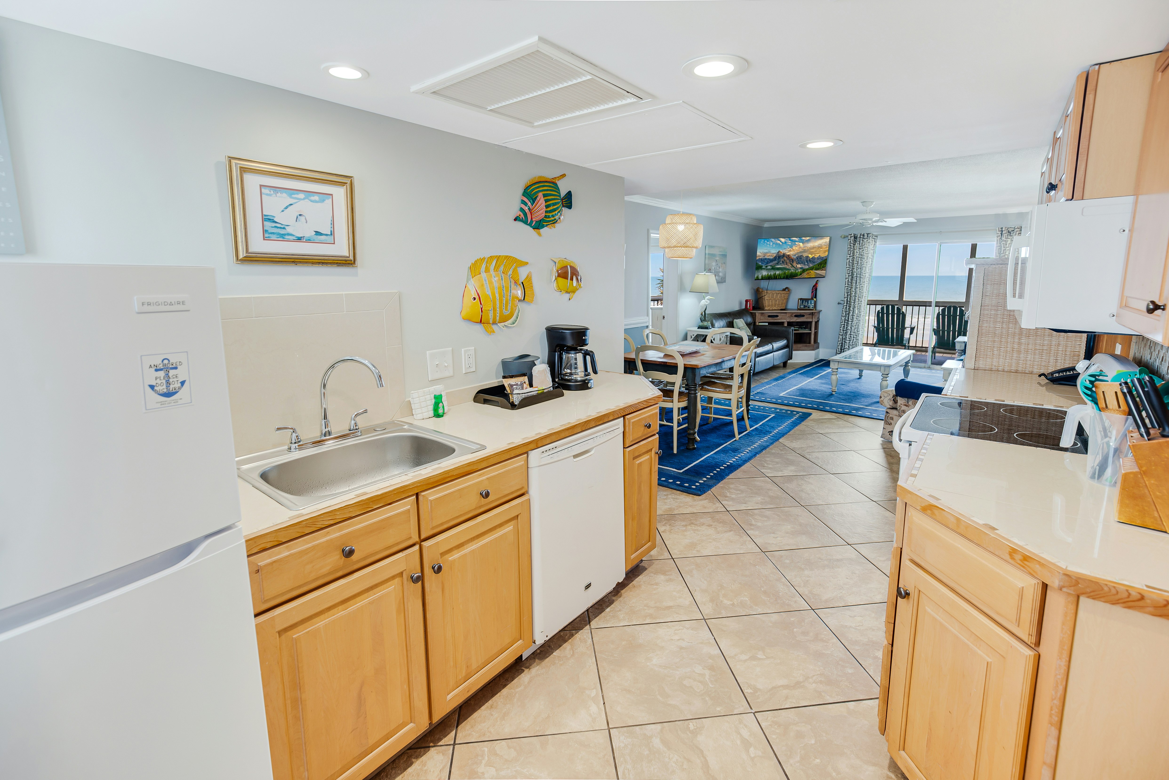 The Oceanfront Litchfield Inn 9/75