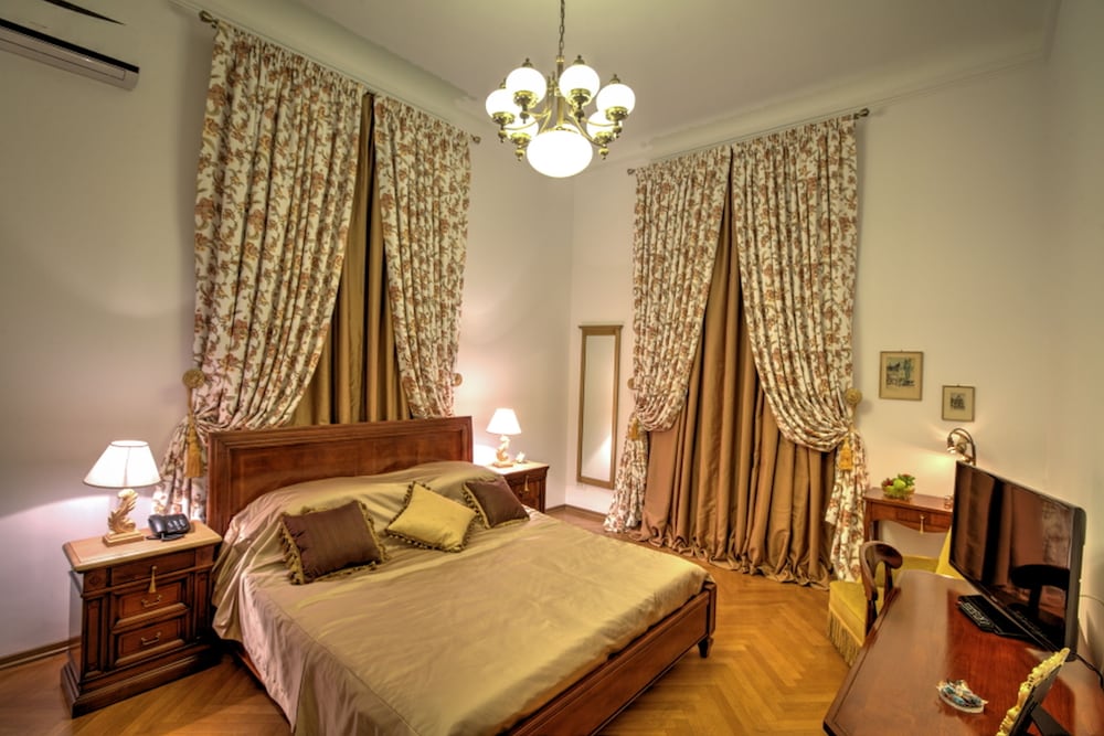 Grand Boutique Hotel 19/77