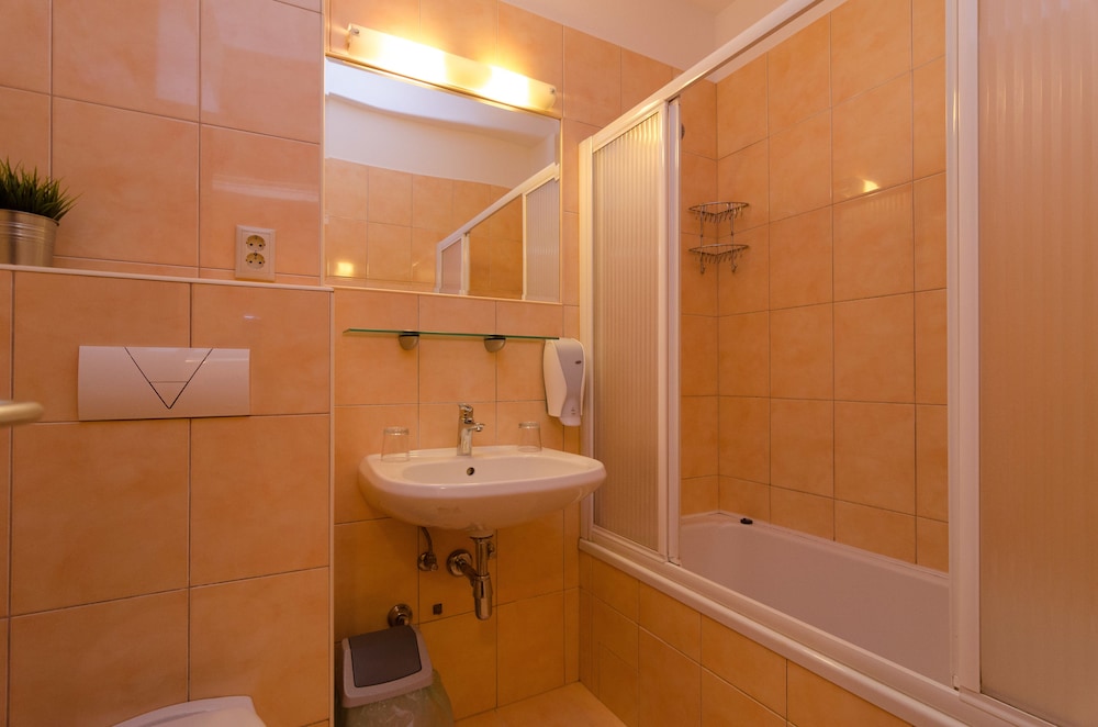 Villa Irena 48/50