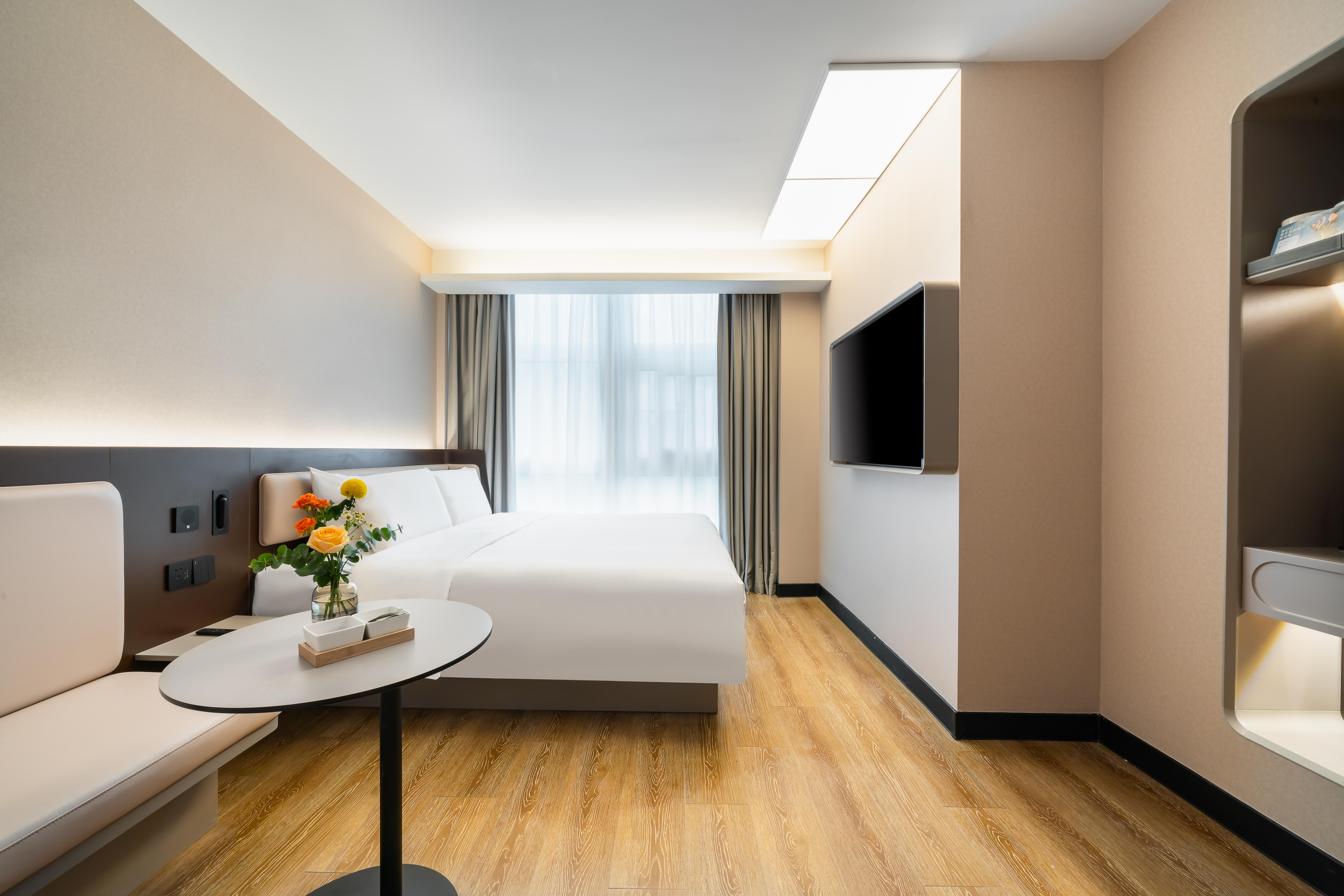Hanting Hotel (Zhuhai Gongbei Port Qinglv South Road) 8/25