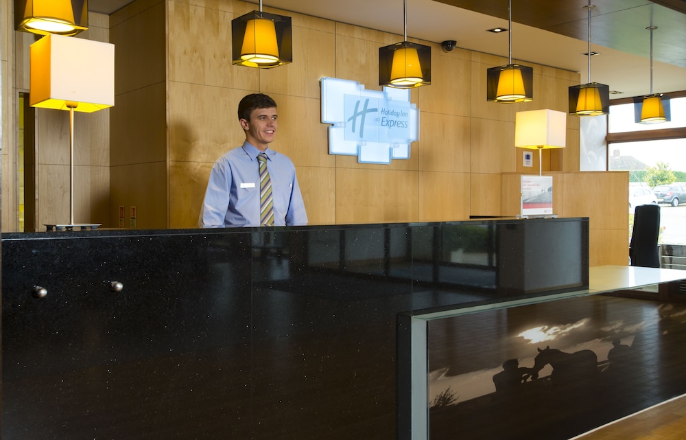 Holiday Inn Express London Epsom Downs 10/69