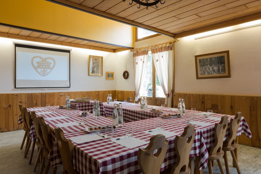 Hotel the Originals Porte de Geneve Annemasse Sud 47/54