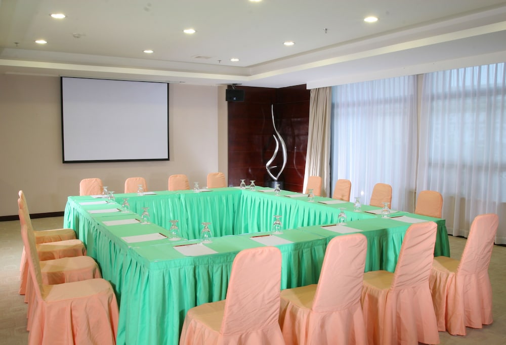 Global Business Hotel 43/49