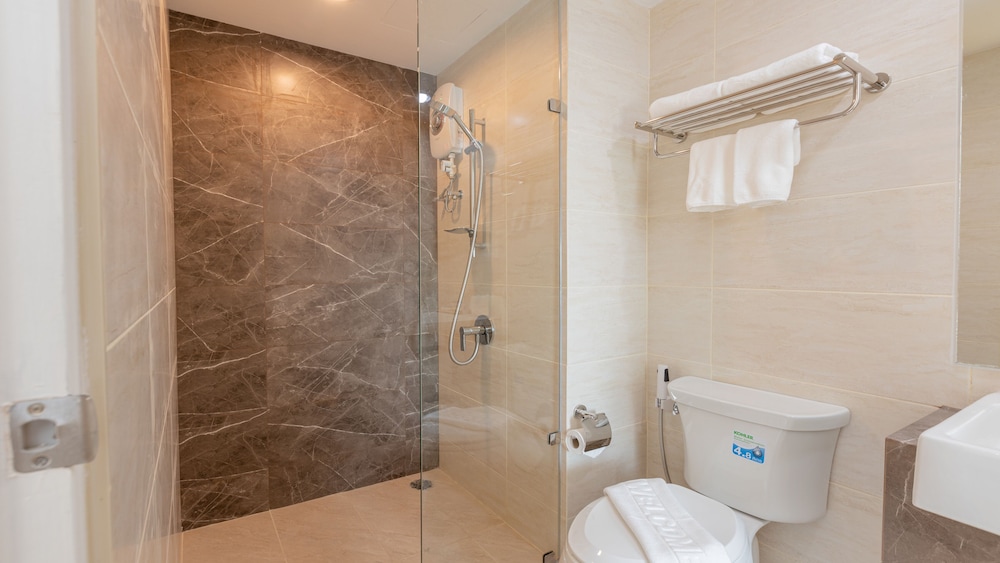 B2 Don Mueang Premier Hotel 20/20