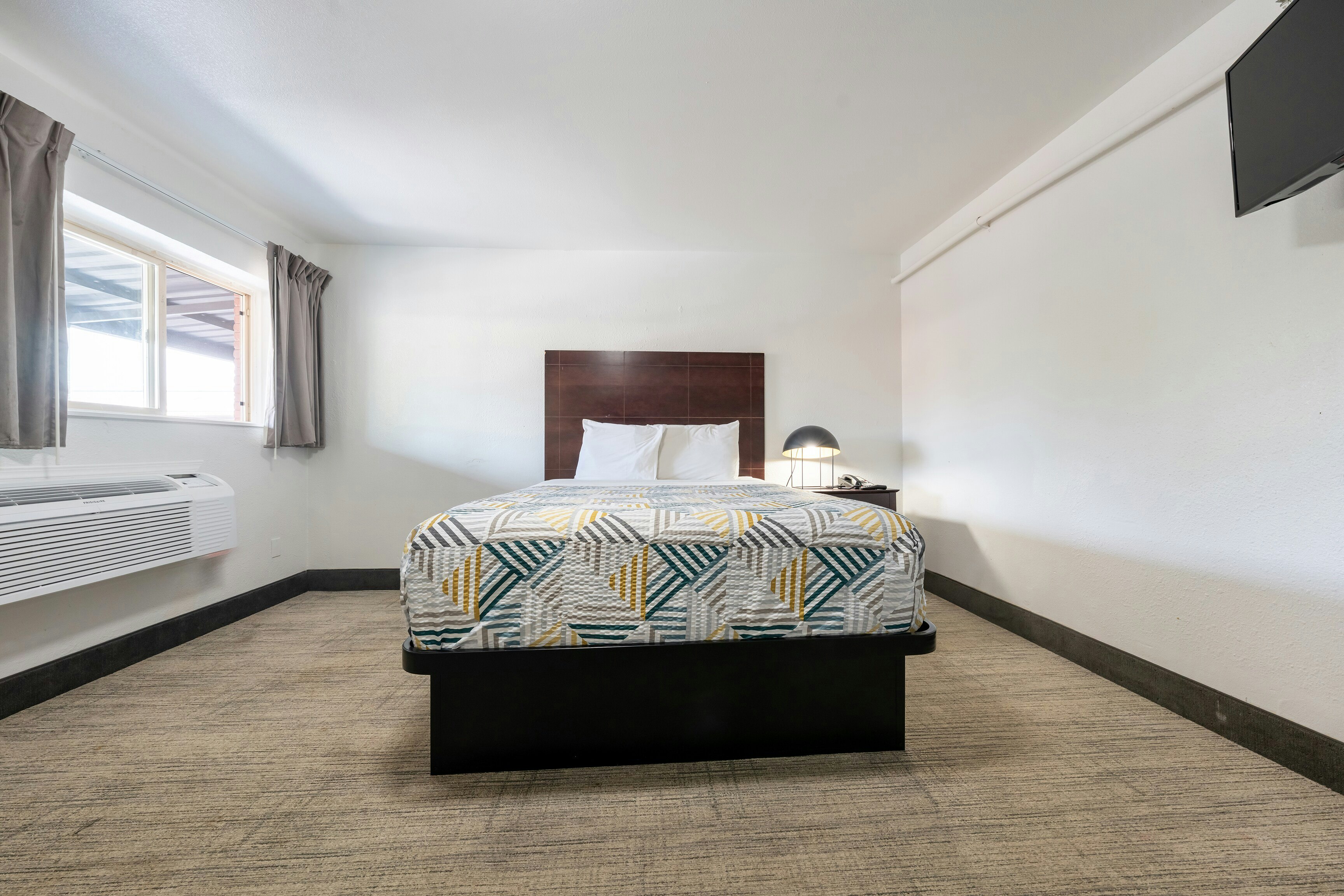 King Bed Studio Non-Smoking