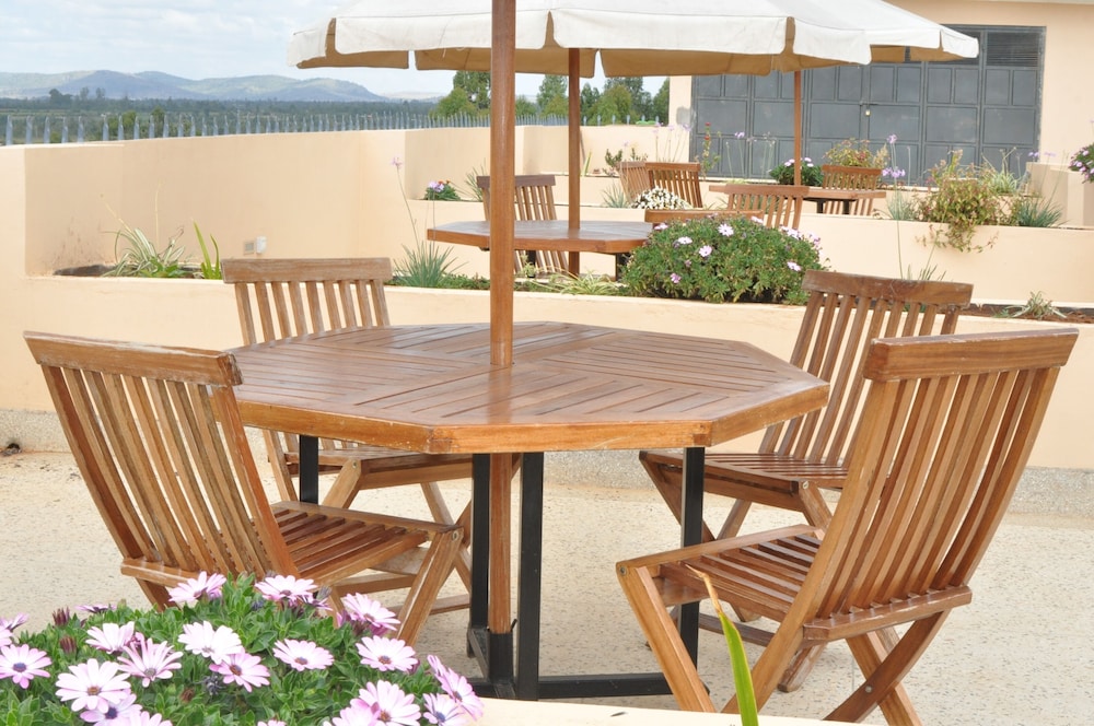 Peaks Hotel Limited 27/40