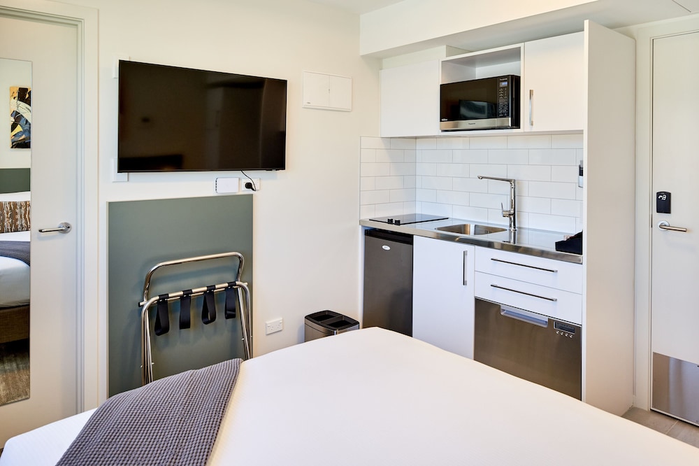 Sojourn Apartment Hotel Ghuznee 13/35