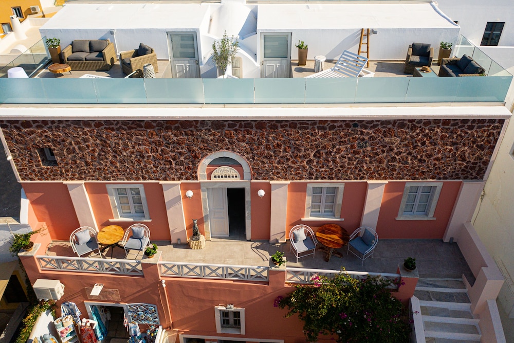 The Museum Project Oia 2/69