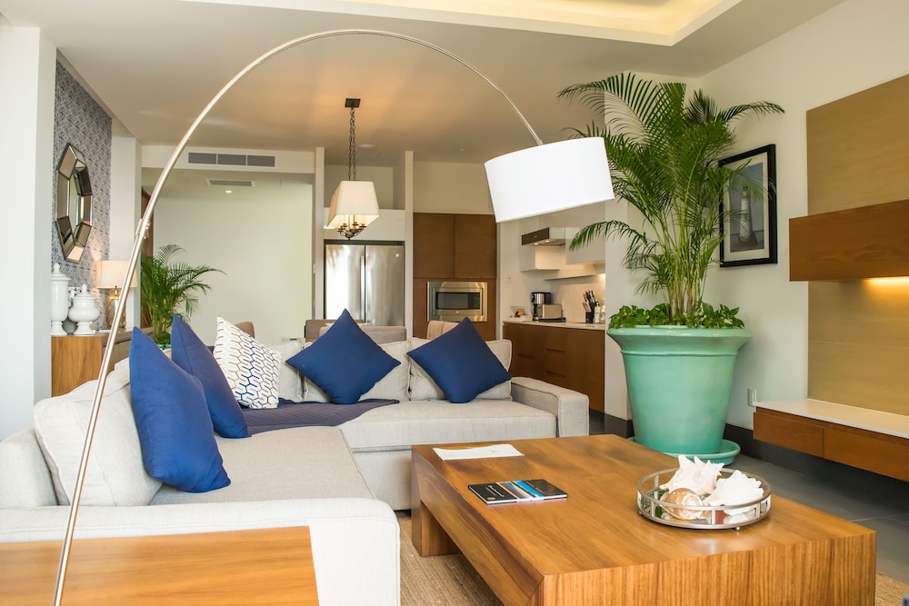 Vallarta Gardens Beach Front Hotel and Residences 38/65