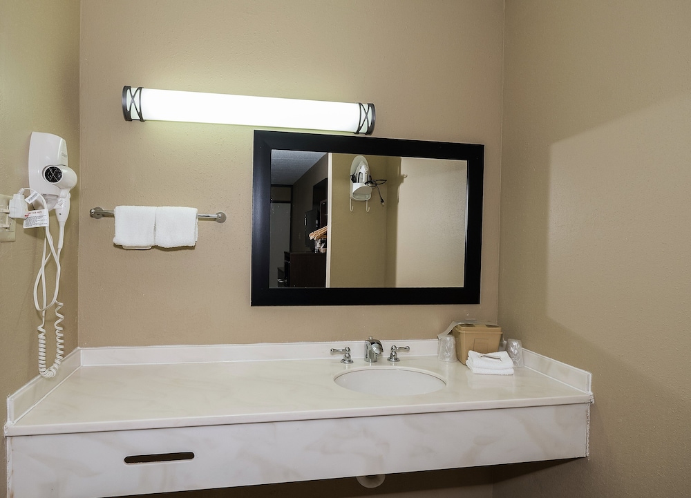 Red Roof Inn Clearfield 21/39
