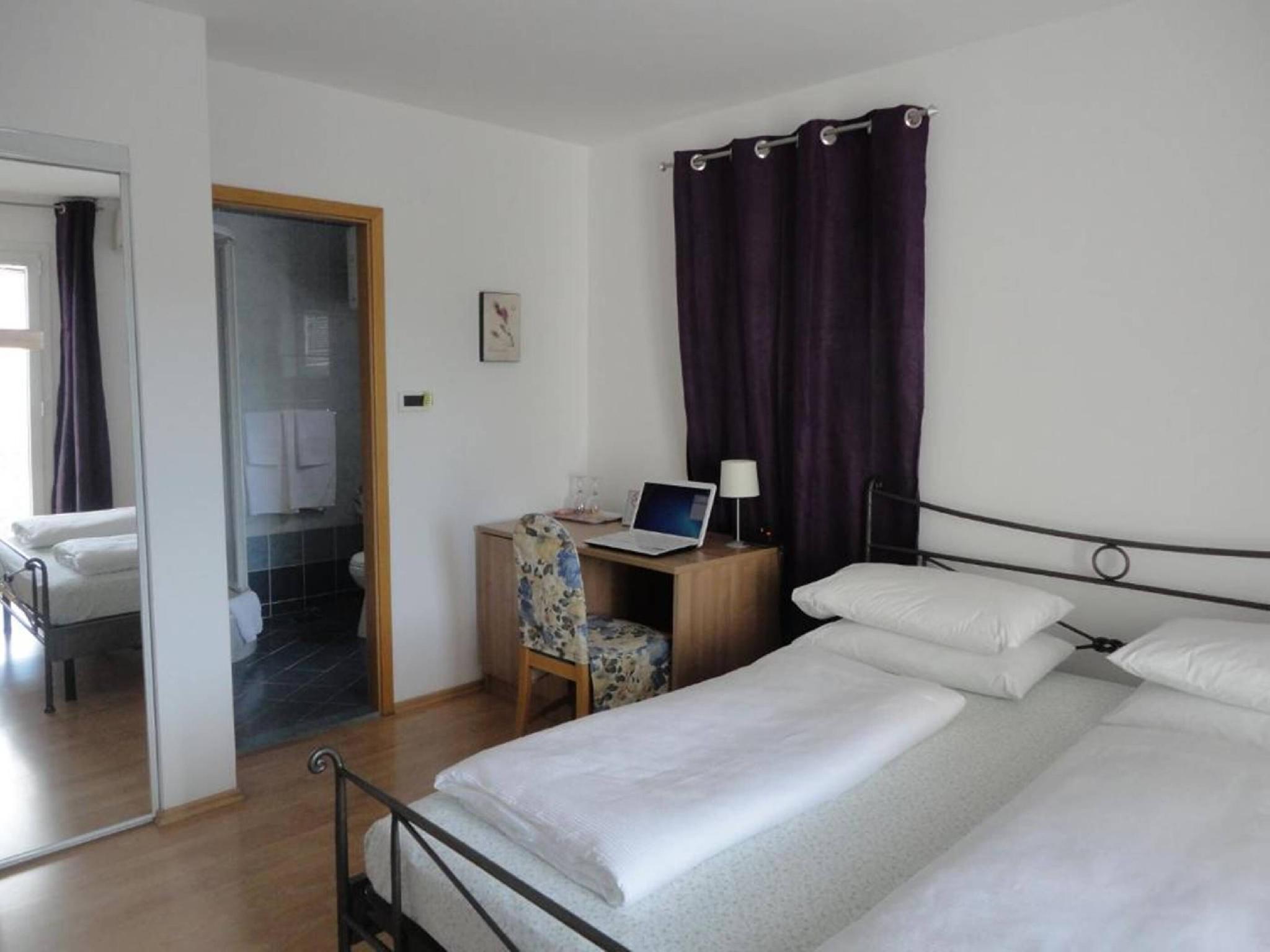 Budget, Double Bed