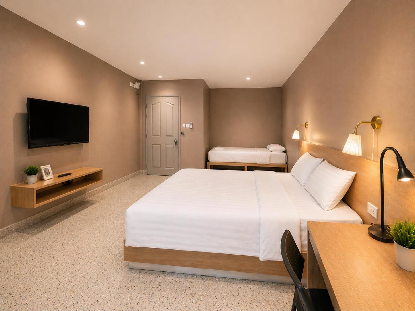 غرفة سوبيريور ثلاثية، The Fifth Residence 7/10
