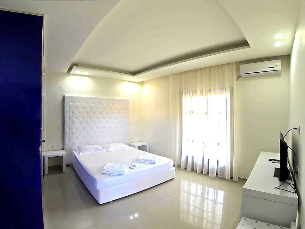 Hotel Macedon 9/43