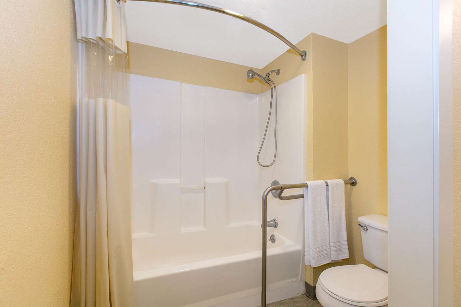 Days Inn by Wyndham Natchez 31/32