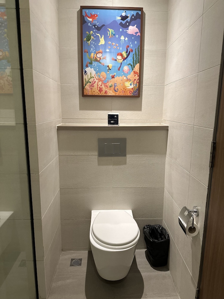 D'resort At Downtown East 67/67