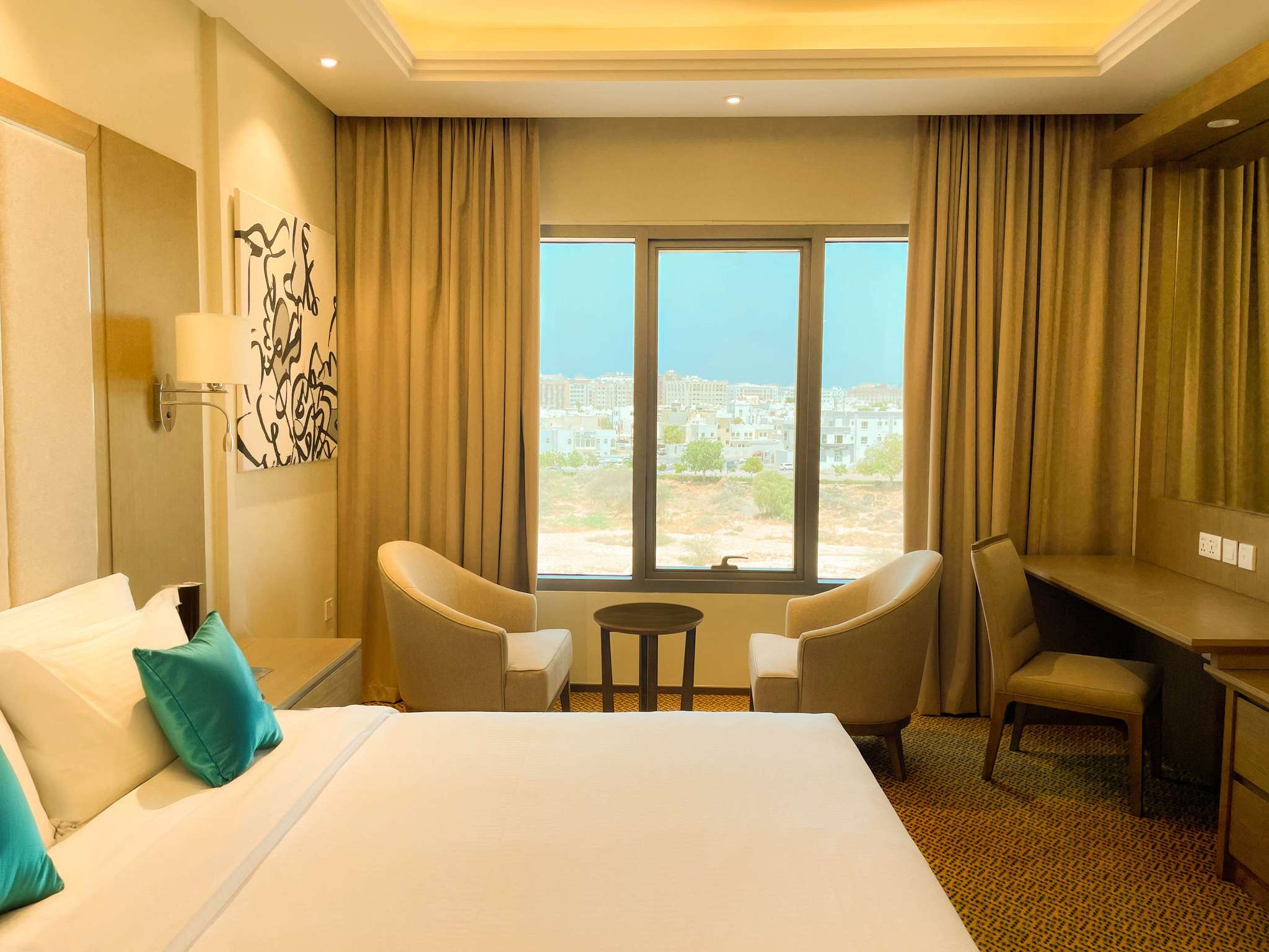 DELUXE, KING BED, CITY VIEW, ACCESSIBLE