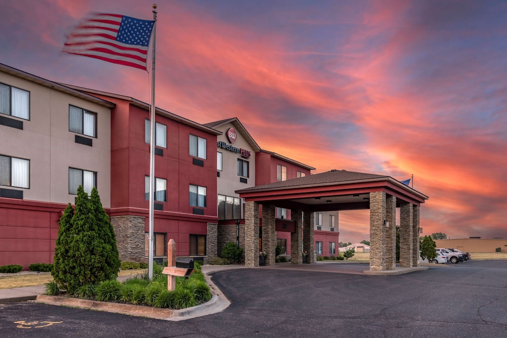 Best Western Plus Chelsea Hotel 1/37
