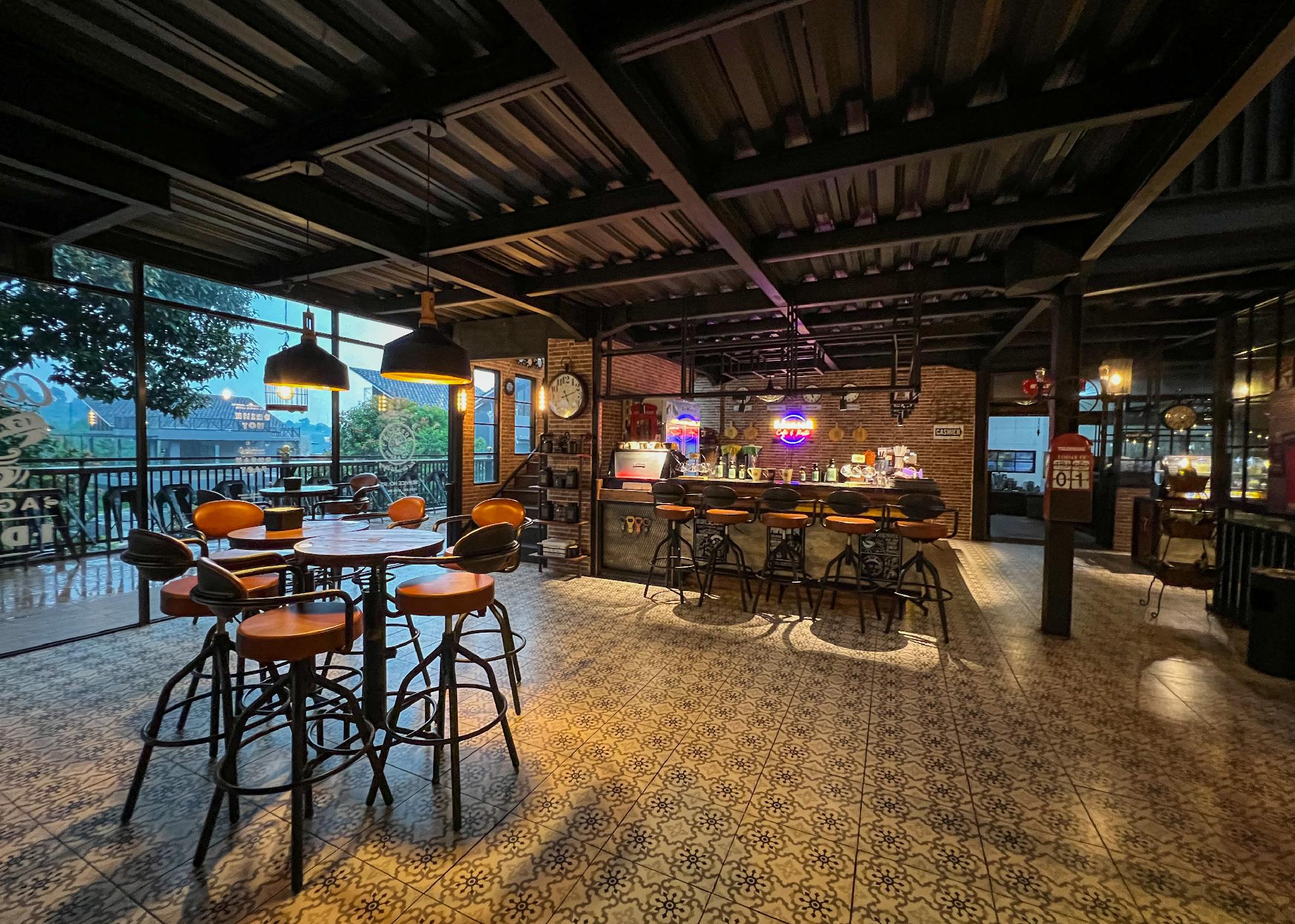 Edensor Hills Villa, Resort & Cafe 28/51