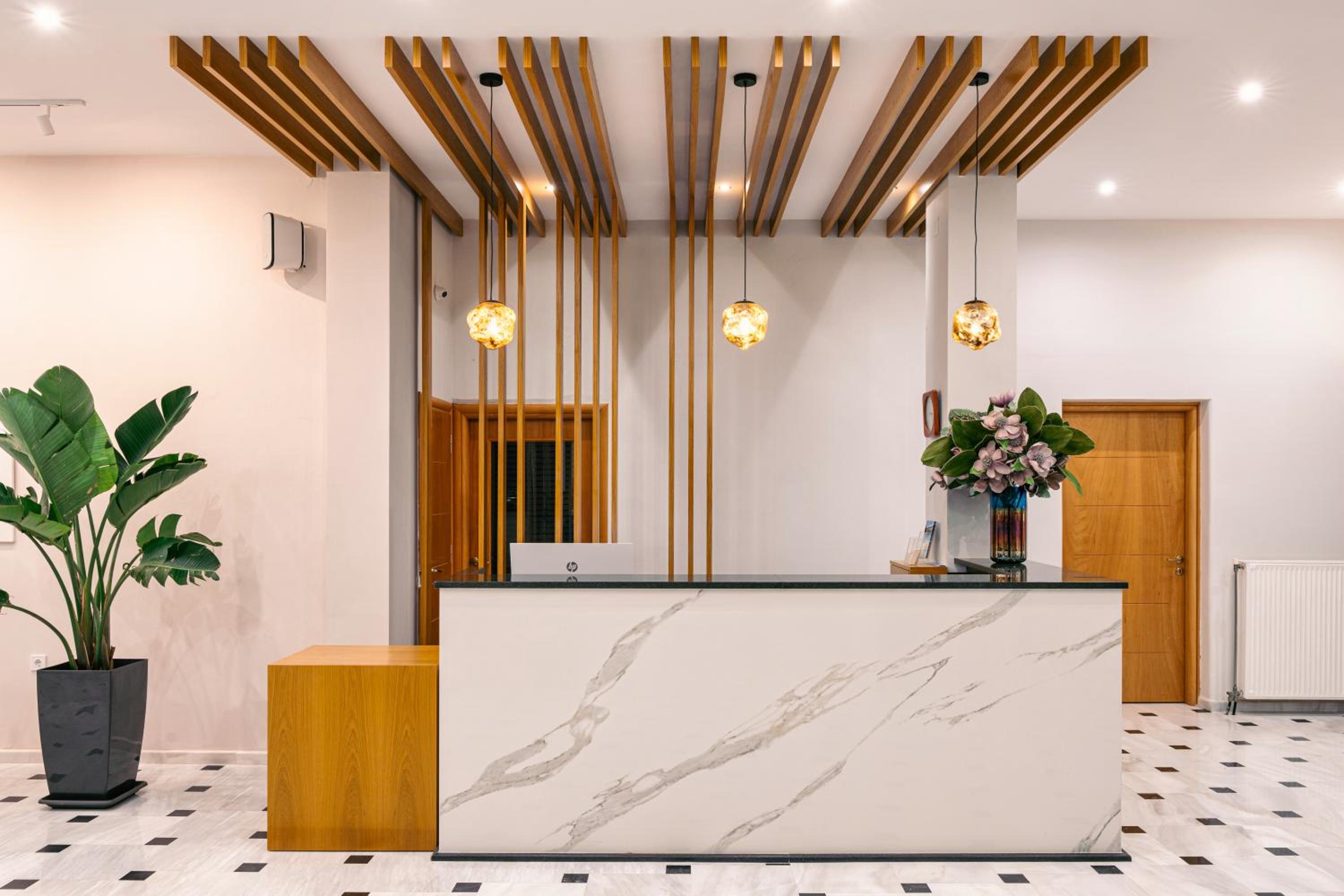 Danae Hotel 7/49