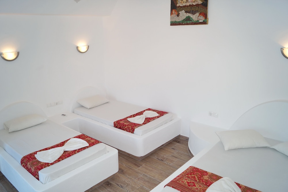Villa Iliovasilema Santorini 9/50
