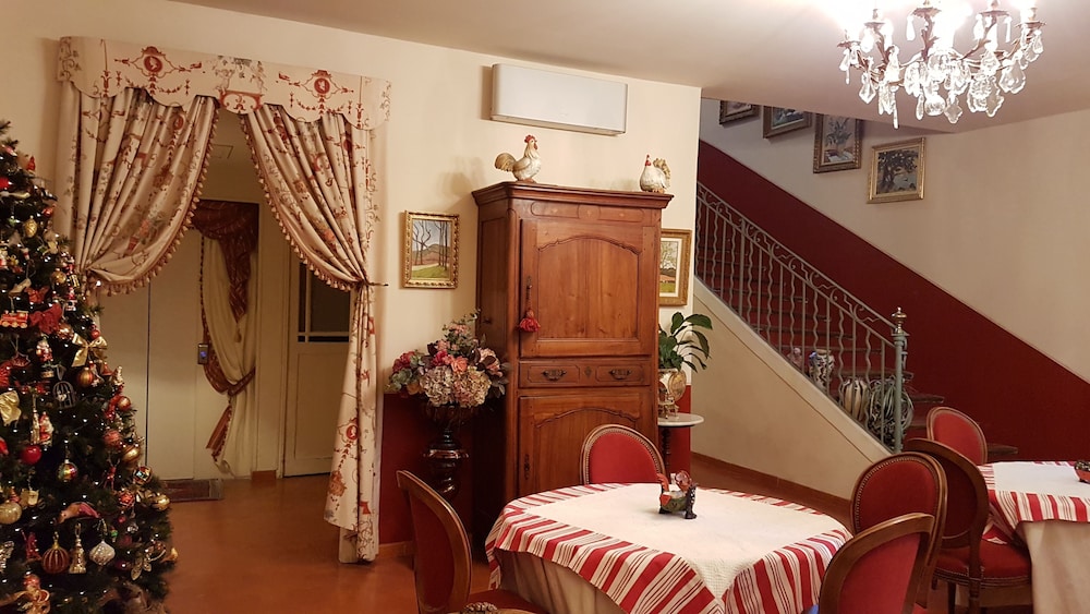 Hôtel Cardinal 48/58
