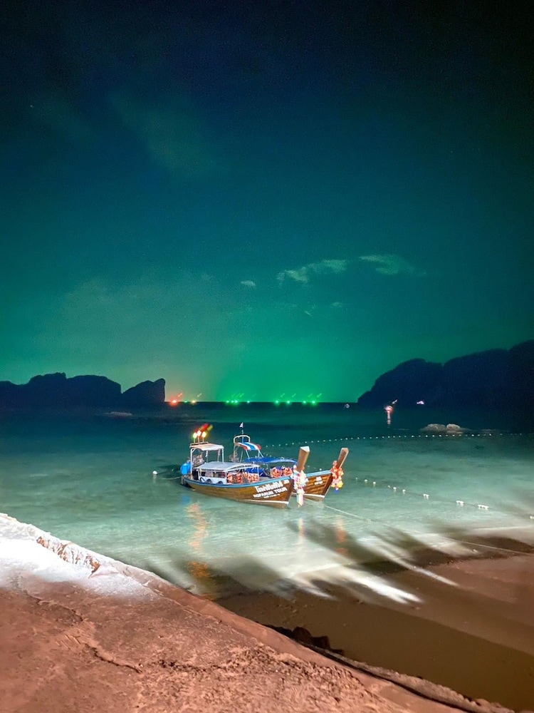 Phi Phi Mountain Beach Resort 43/47