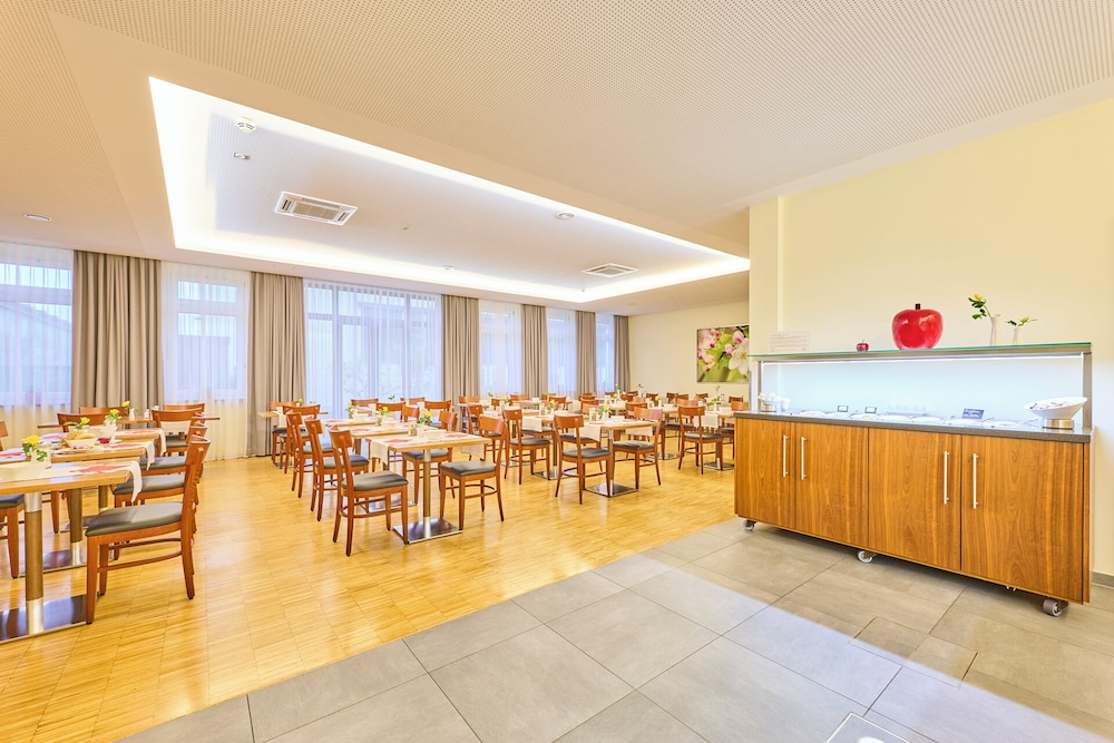 Hotel Apfelbaum 28/50