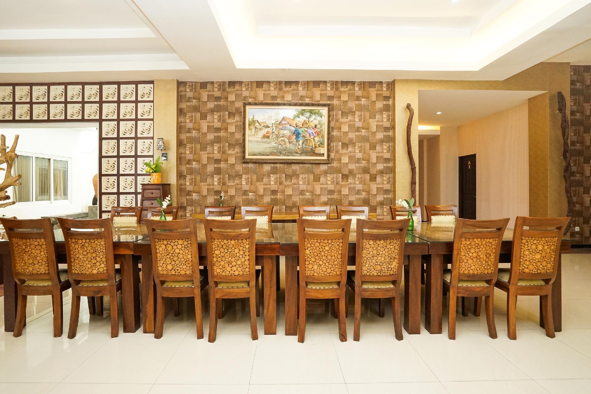 Oyo 282 Putri Utari Guest House 25/31